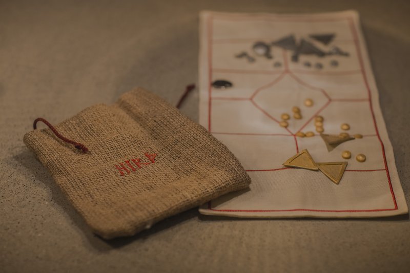 HIRÞ: The Viking Game of Royal Conflict